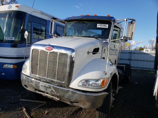 2XP2AJ7X1KM632332 - 2019 PETERBILT 337 WHITE photo 2