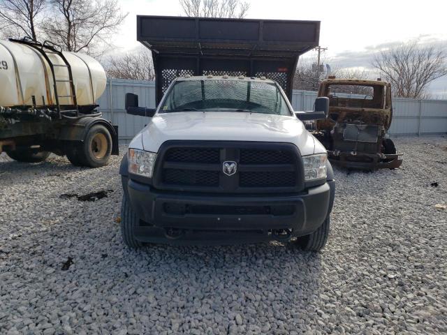 3C7WRNDLXGG279760 - 2016 RAM 5500 WHITE photo 5