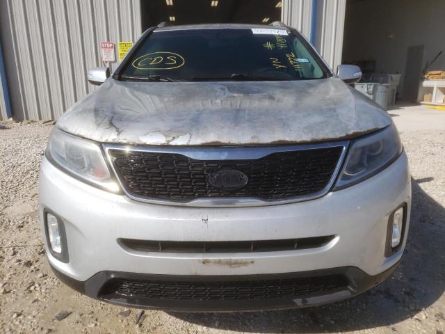 5XYKT4A61FG583692 - 2015 KIA SORENTO LX SILVER photo 5