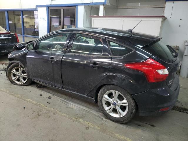 1FADP3K29DL383184 - 2013 FORD FOCUS SE BLACK photo 2