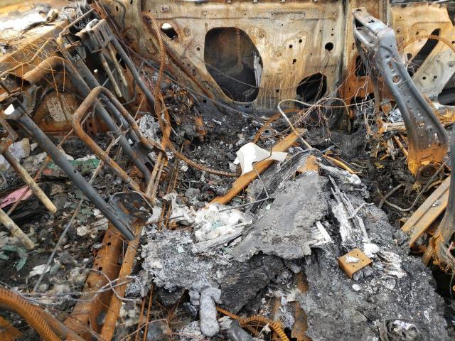 N0V1N41057923 - 2017 CHEVROLET MALIBU PRE WHITE photo 10