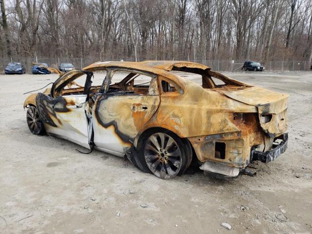 N0V1N41057923 - 2017 CHEVROLET MALIBU PRE WHITE photo 2