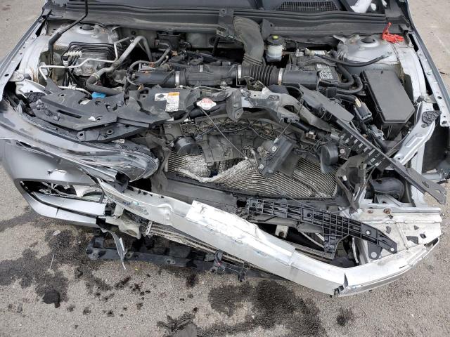 1HGCV1F31JA208570 - 2018 HONDA ACCORD SPORT SILVER photo 11