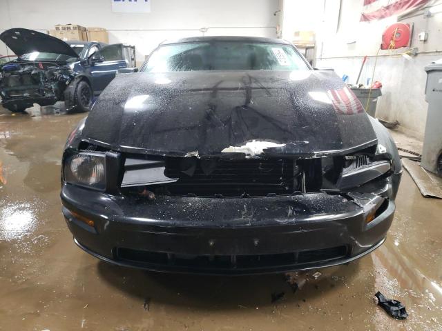 1ZVFT82H365197810 - 2006 FORD MUSTANG GT BLACK photo 5