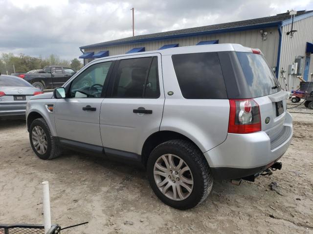 SALFP24N58H011167 - 2008 LAND ROVER LR2 SE SILVER photo 2