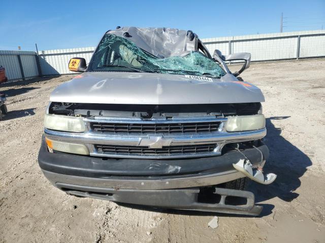 1GNEC16Z24J164110 - 2004 CHEVROLET SUBURBAN C1500 SILVER photo 5