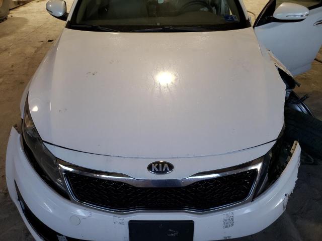 KNAGM4A72D5338866 - 2013 KIA OPTIMA LX WHITE photo 11