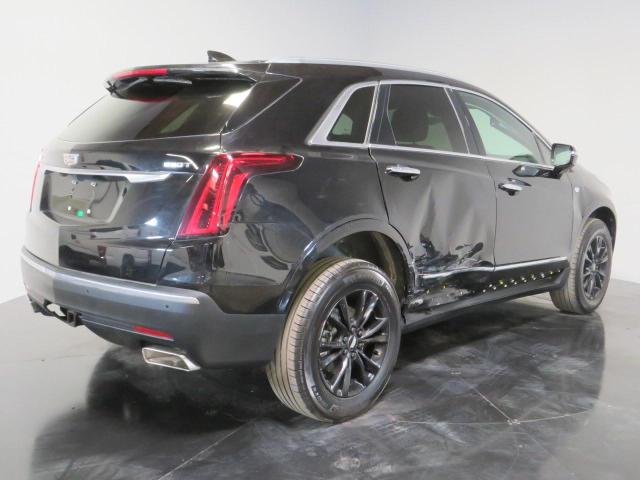 1GYKNAR44MZ117923 - 2021 CADILLAC XT5 LUXURY BLACK photo 3