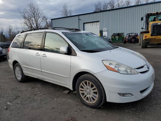 5TDBK22C67S007225 - 2007 TOYOTA SIENNA XLE WHITE photo 4