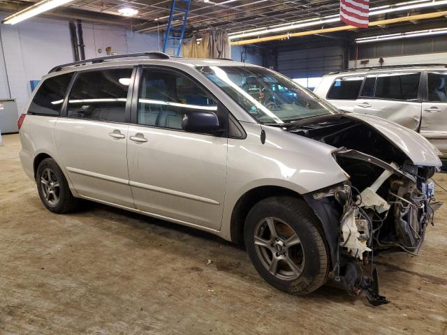 5TDZA23C46S454585 - 2006 TOYOTA SIENNA CE SILVER photo 4