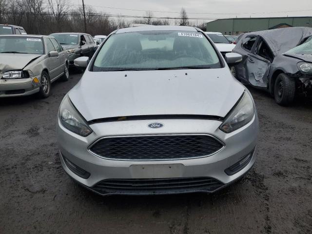 1FADP3K20GL321614 - 2016 FORD FOCUS SE SILVER photo 5