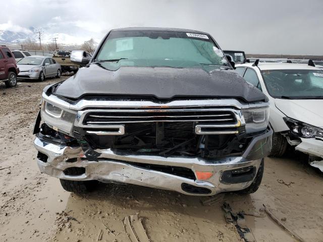 1C6SRFJT0MN688799 - 2021 RAM 1500 LARAMIE GRAY photo 5