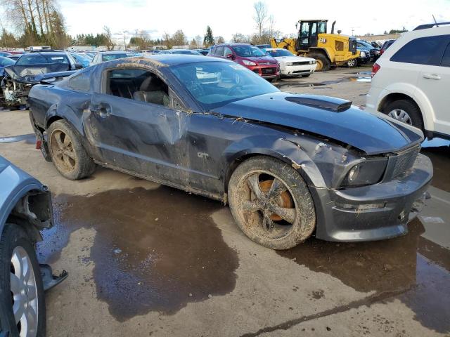 1ZVFT82H175257858 - 2007 FORD MUSTANG GT GRAY photo 4