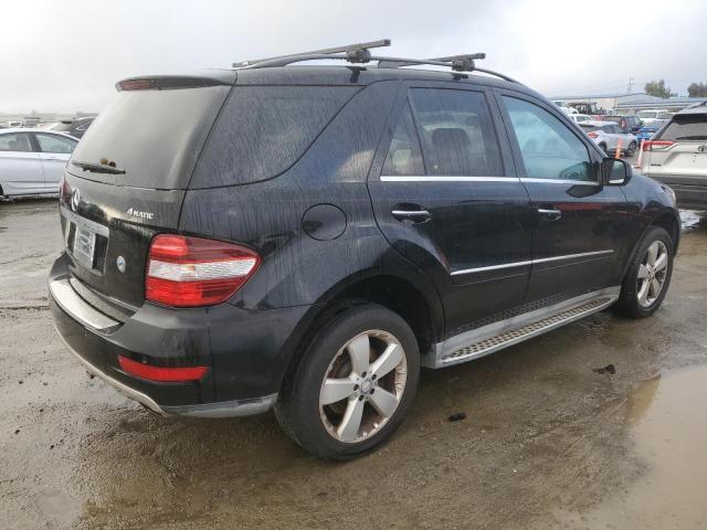 4JGBB8GB2AA613687 - 2010 MERCEDES-BENZ ML 350 4MATIC BLACK photo 3