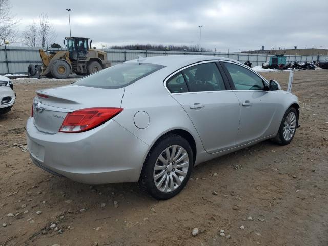 2G4GR5EK0C9118387 - 2012 BUICK REGAL SILVER photo 3