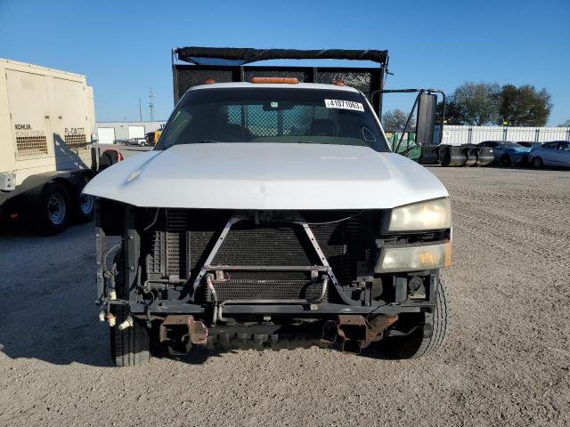 1GBJC39D86E177897 - 2006 CHEVROLET SILVERADO C3500 WHITE photo 5