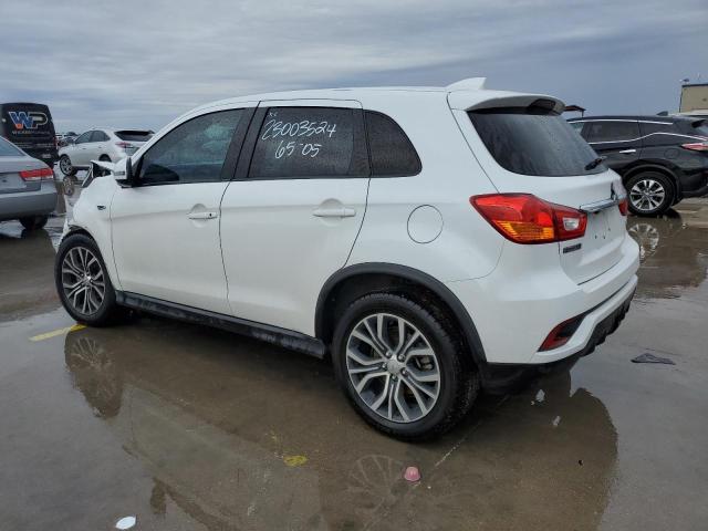 JA4AP3AU6KU034694 - 2019 MITSUBISHI OUTLANDER ES WHITE photo 2