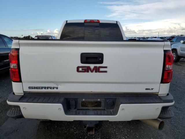 1GT12UE82GF243174 - 2016 GMC SIERRA K2500 DENALI WHITE photo 6