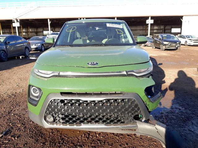 KNDJ33AU3L7041054 - 2020 KIA SOUL EX GREEN photo 5