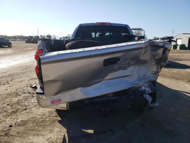 5TFRM5F12JX123266 - 2018 TOYOTA TUNDRA DOUBLE CAB SR/SR5 SILVER photo 6