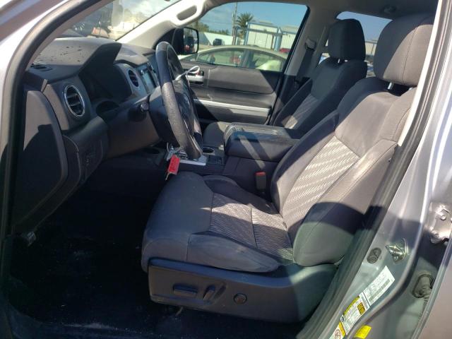 5TFRM5F12JX123266 - 2018 TOYOTA TUNDRA DOUBLE CAB SR/SR5 SILVER photo 7