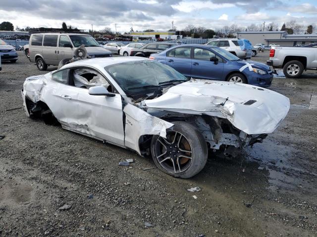 1FA6P8CF0K5175722 - 2019 FORD MUSTANG GT WHITE photo 4