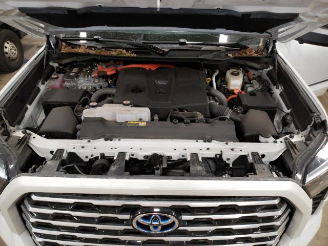 5TFVC5DB6NX011413 - 2022 TOYOTA TUNDRA CREWMAX CAPSTONE WHITE photo 11