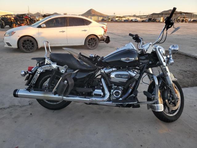 2017 HARLEY-DAVIDSON FLHR ROAD KING, 