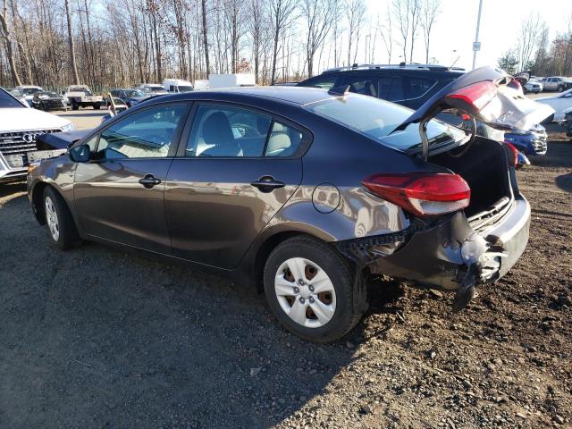 3KPFL4A74JE201137 - 2018 KIA FORTE LX BROWN photo 2