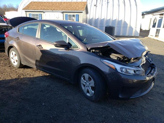 3KPFL4A74JE201137 - 2018 KIA FORTE LX BROWN photo 4