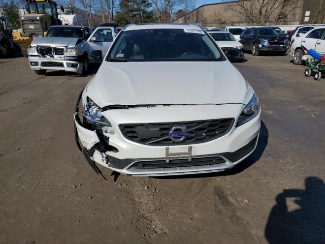 YV440MWK9H1039528 - 2017 VOLVO V60 CROSS PREMIER WHITE photo 5