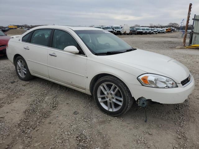 2G1WU583881335638 - 2008 CHEVROLET IMPALA LTZ WHITE photo 4