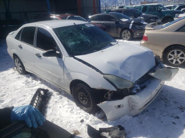 1FAFP38362W135639 - 2002 FORD FOCUS ZTS WHITE photo 4