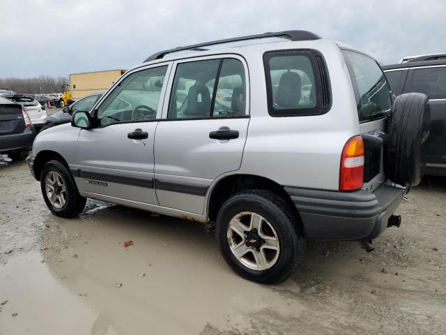 2CNBJ13C826939498 - 2002 CHEVROLET TRACKER SILVER photo 2