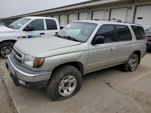 2000 TOYOTA 4RUNNER SR5, 