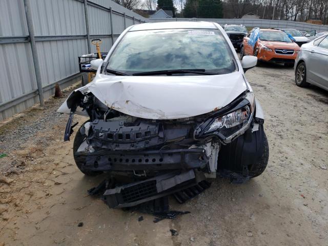 3N1CE2CP5KL366855 - 2019 NISSAN VERSA NOTE S WHITE photo 5