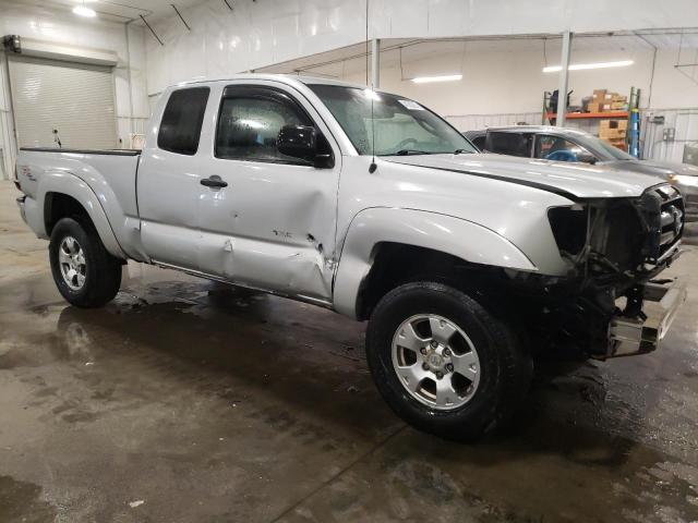 5TEUU42N85Z031915 - 2005 TOYOTA TACOMA ACCESS CAB ვერცხლისფერი ფოტო 4