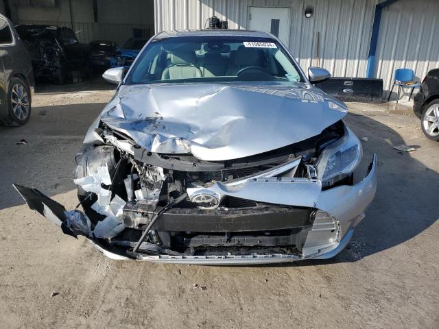 4T1BK1EB1JU269603 - 2018 TOYOTA AVALON XLE SILVER photo 5