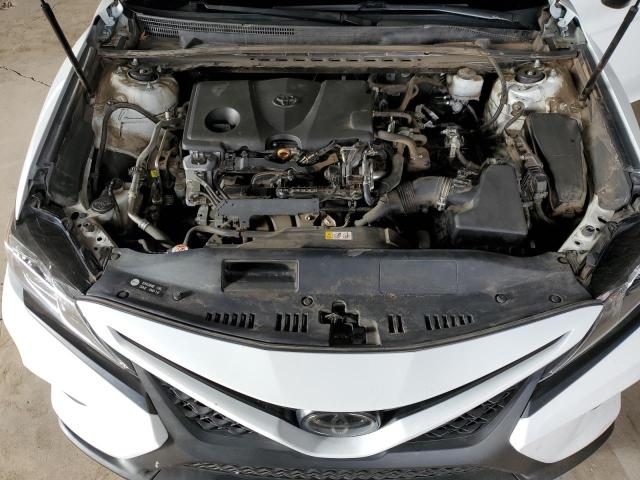 4T1G11AK5LU365722 - 2020 TOYOTA CAMRY SE WHITE photo 11