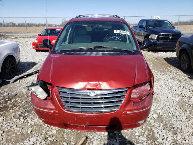 2A8GP64LX6R628964 - 2006 CHRYSLER TOWN & COU LIMITED RED photo 5