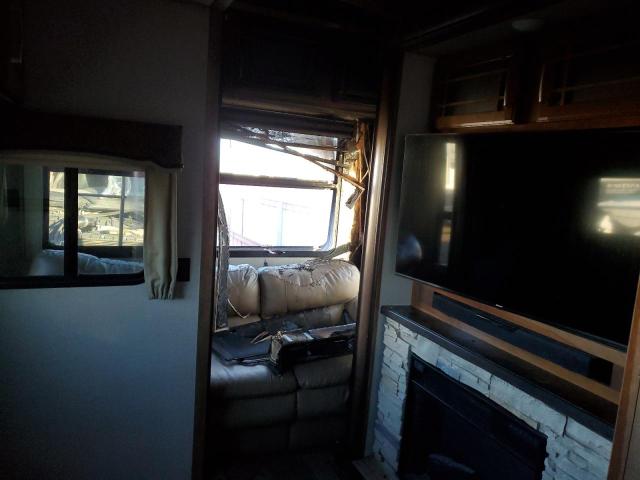 4YDF39125H4701754 - 2017 KEYSTONE MONTANA 双色 照片 9