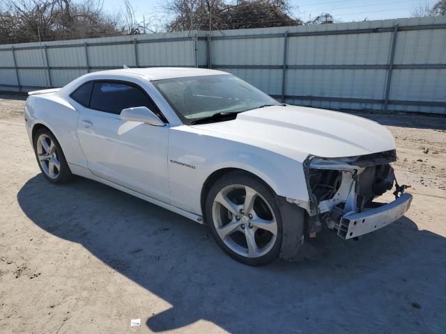 2G1FD1E30F9312091 - 2015 CHEVROLET CAMARO LT WHITE photo 4