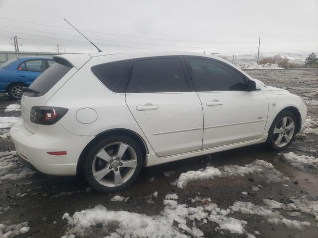 JM1BK344861467428 - 2006 MAZDA 3 HATCHBACK WHITE photo 3