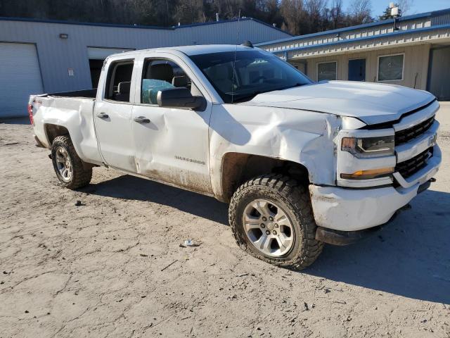 1GCVKPEC6JZ365517 - 2018 CHEVROLET SILVERADO K1500 CUSTOM WHITE photo 4