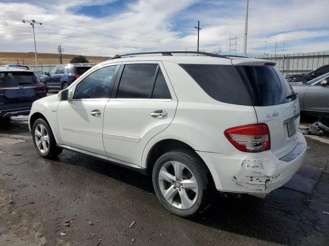 4JGBB2FB8BA632972 - 2011 MERCEDES-BENZ ML 350 BLUETEC WHITE photo 2