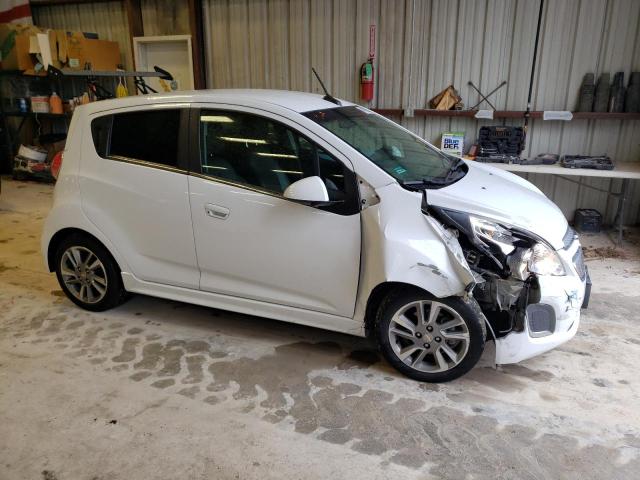 KL8CL6S05FC702061 - 2015 CHEVROLET SPARK EV 2LT WHITE photo 4