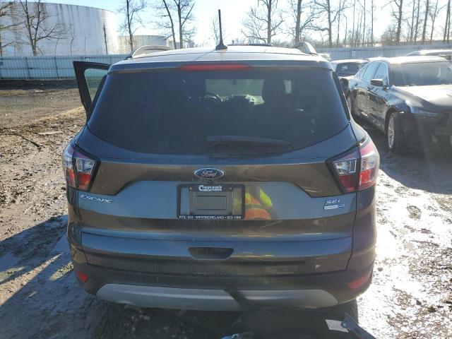 1FMCU9HD1JUB01793 - 2018 FORD ESCAPE SEL GRAY photo 6