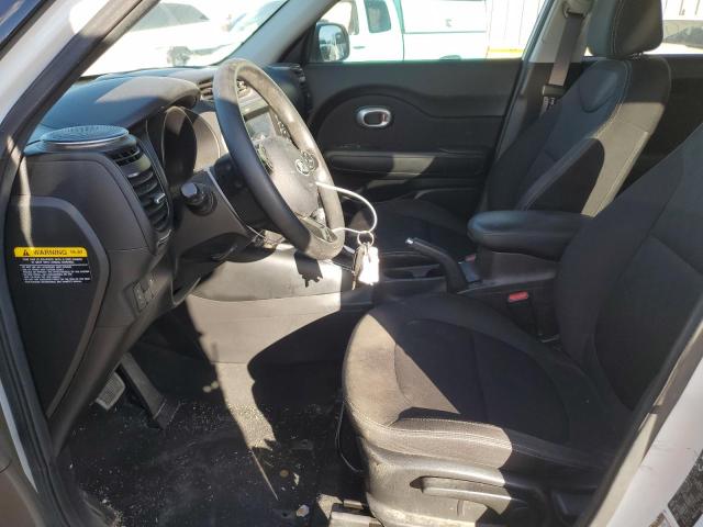 KNDJN2A25K7653838 - 2019 KIA SOUL WHITE photo 7