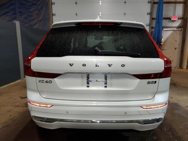 YV4L12RE9P1257406 - 2023 VOLVO XC60 PLUS WHITE photo 6