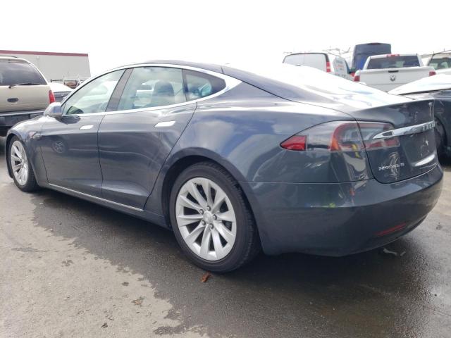 5YJSA1E2XGF142485 - 2016 TESLA MODEL S ნაცრისფერი ფოტო 2